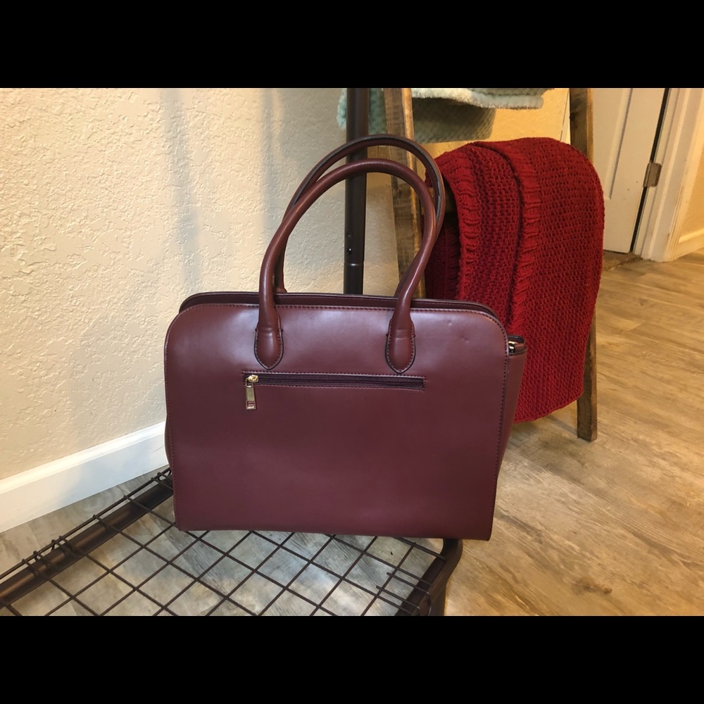 Cranberry colored laptop bag - Picture 2 of 2